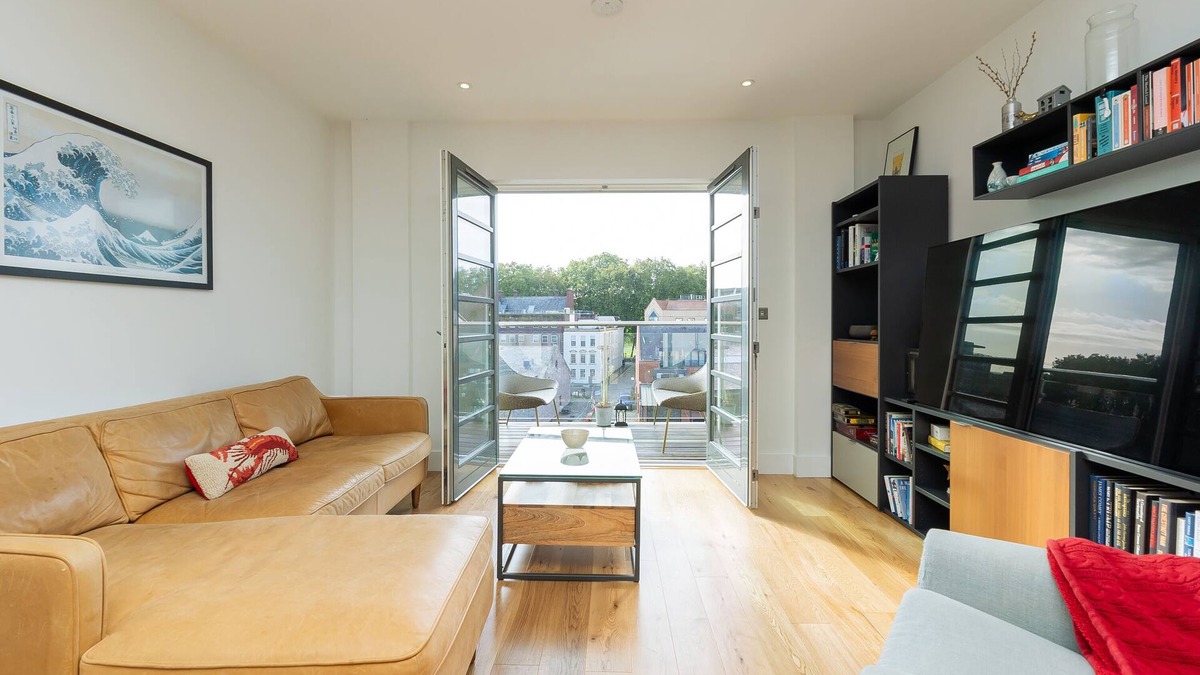 Redcliffe Apartment | Cosy 2 bed flat in central Bristol on river Avon