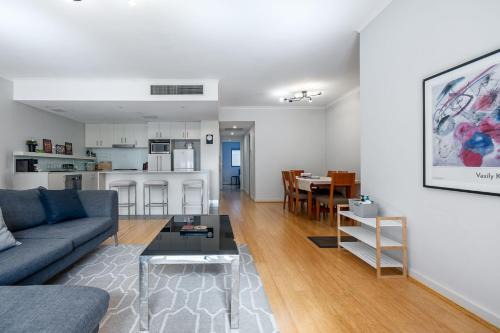 Redfern Apartment | Cosy 2-Bed in Redfern with Terrace & Parking