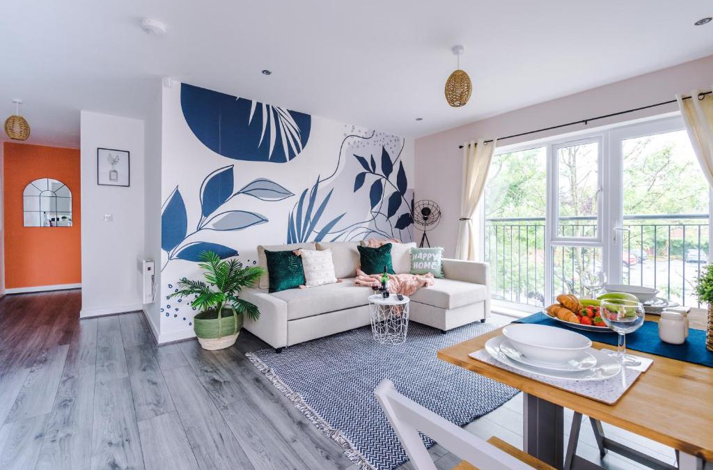 Formby Apartment | Cosy 2 Bedroom Apartment with FREE Parking In Formby Village By Greenstay Serviced Accommodation - Ideal for Couples, Families & Business Travellers - 6