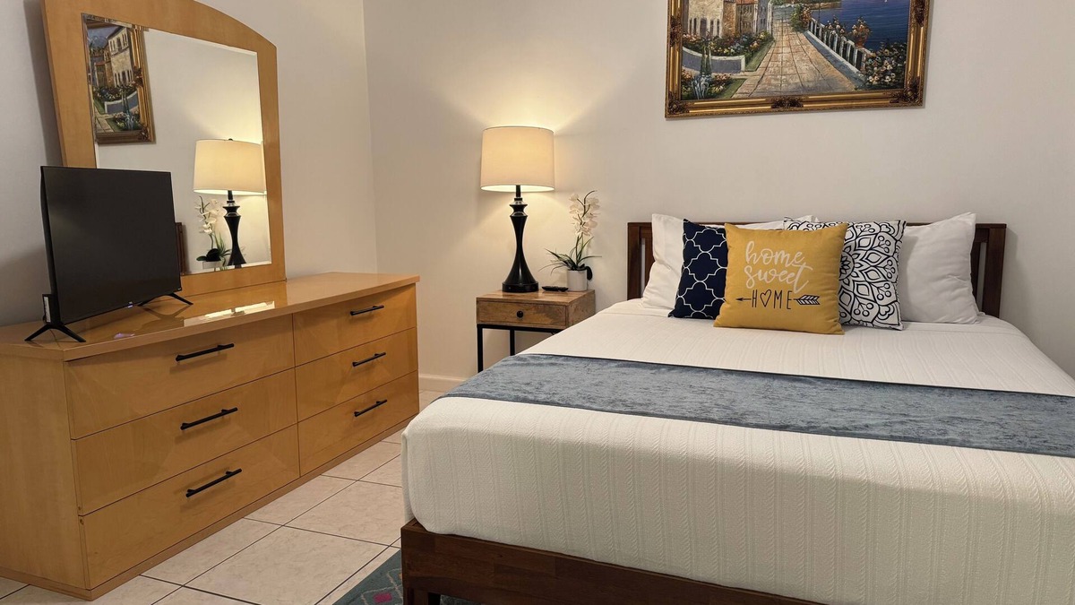 Juno Ridge House | Cosy 2-bedroom *near intercoastal and the beaches*