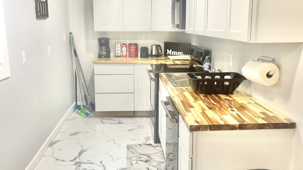 St. Louis Condo | Cosy 2 bedrooms with free parking
