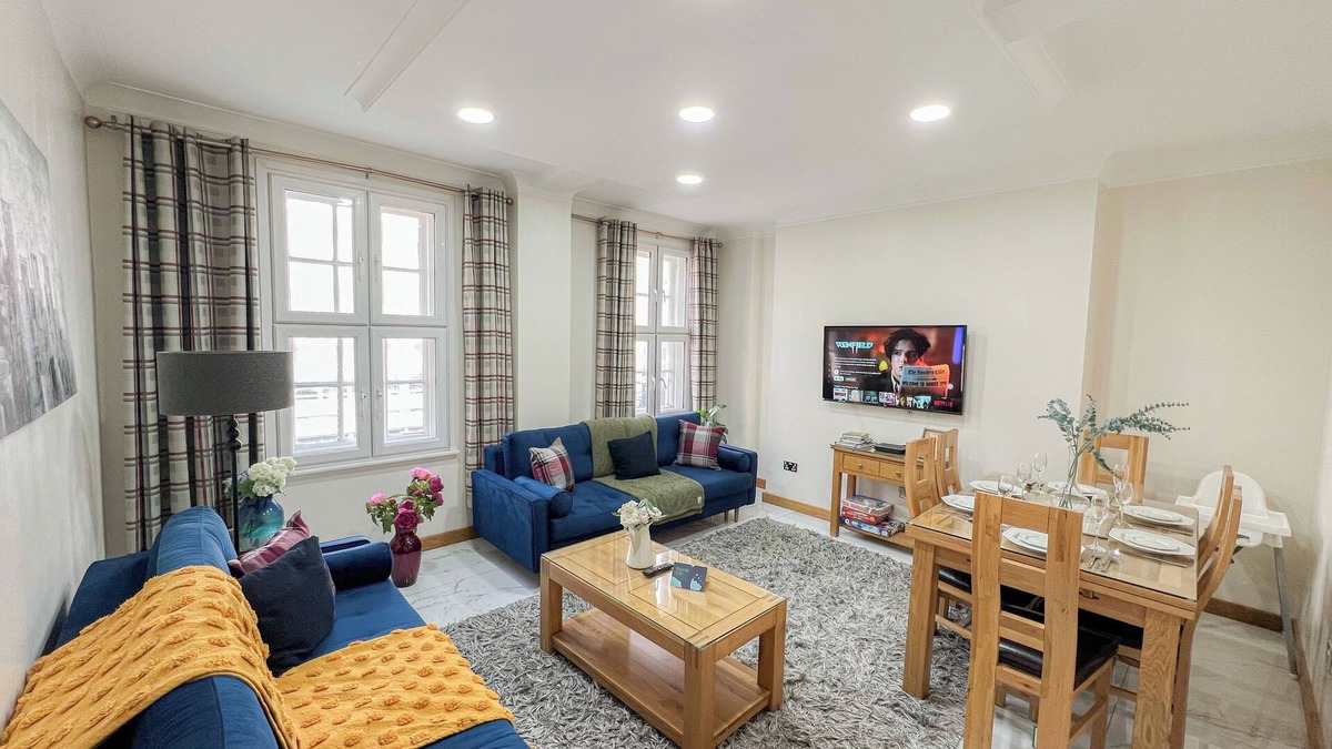 St. Johns Wood Apartment | Cosy 4-Bed, 2-Bath flat with AC near Hyde Park, Paddington, Marylebone