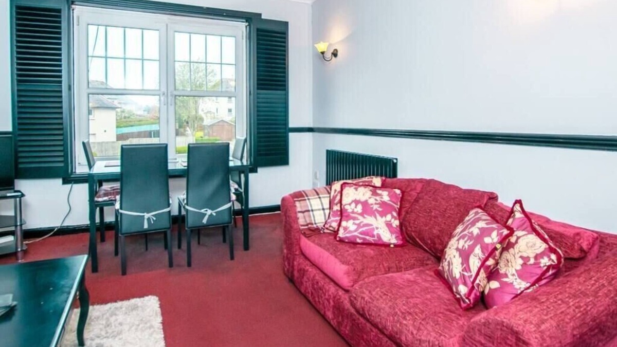 Milngavie Apartment | Cosy and Central 2BD Apartment Milngavie, Glasgow