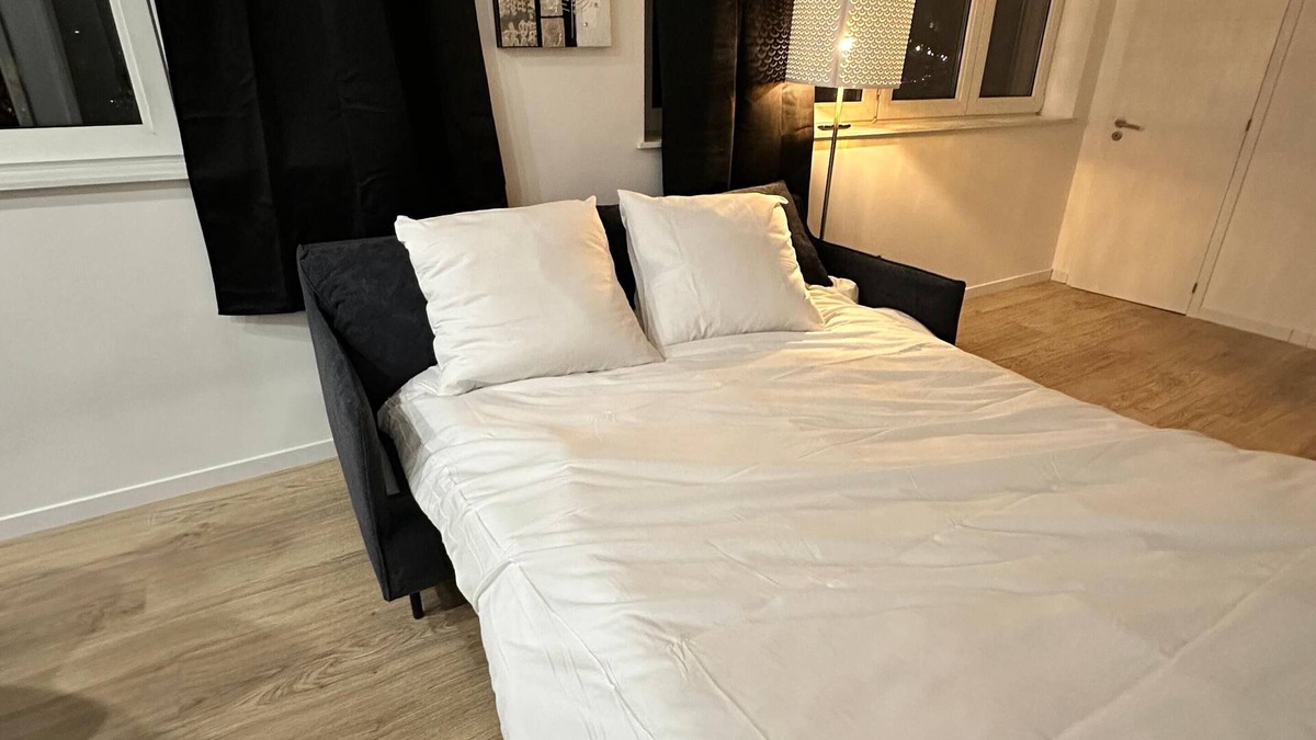 European Quarter Apartment | Cosy and quiet 6p apartment in detached house NEW Floor 1