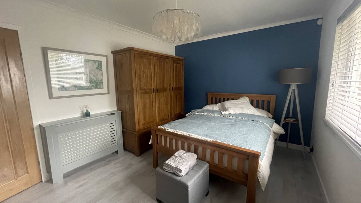 Fintry House | Cosy and quiet garden suite in village home