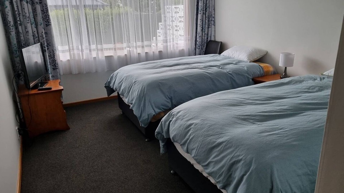 Invercargill House | Cosy and Warm. Centrally located to all Invercargill has to offer.