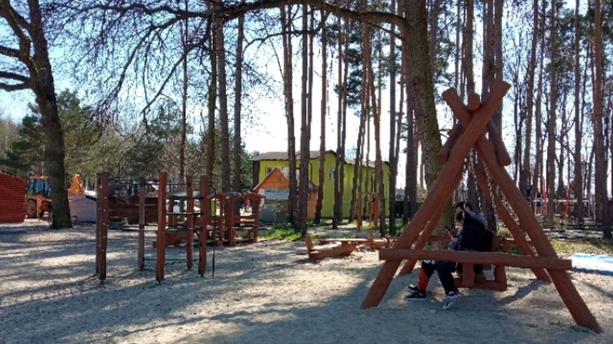 Hradec Kralove House | Cosy apartment in villa for 12 guests with WIFI, TV, patio and pets allowed
