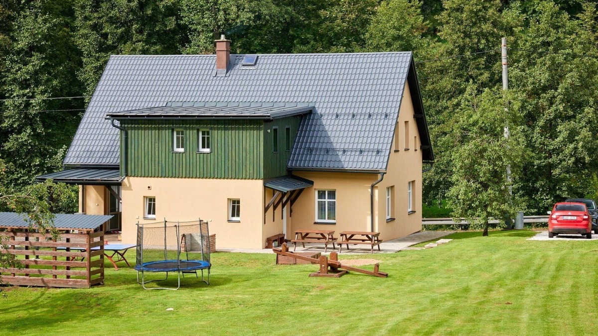 Rudnik Apartment | Cosy apartment for 5 people with WIFI, TV, patio, panoramic view and parking
