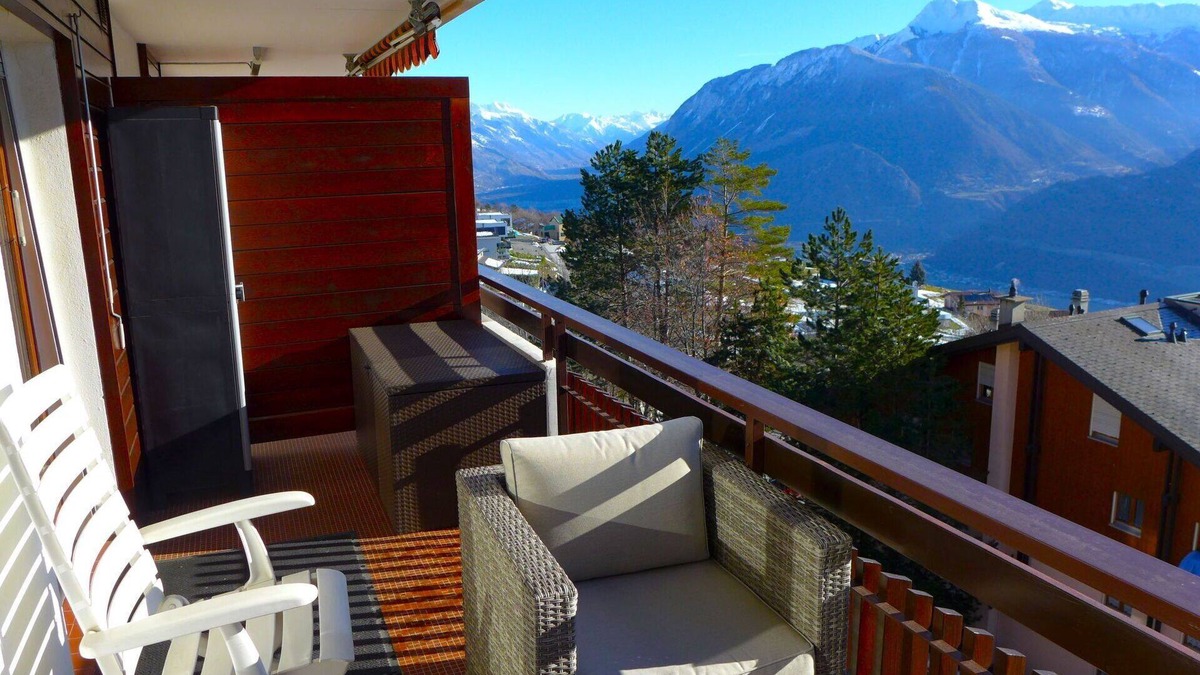 Chermignon Apartment | Cosy apartment for 5 people with WIFI, TV and balcony