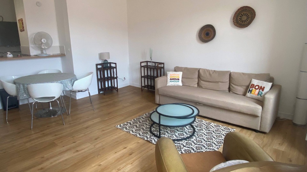 Sainte-Foy-la-Grande Apartment | Cosy apartment in the bastide