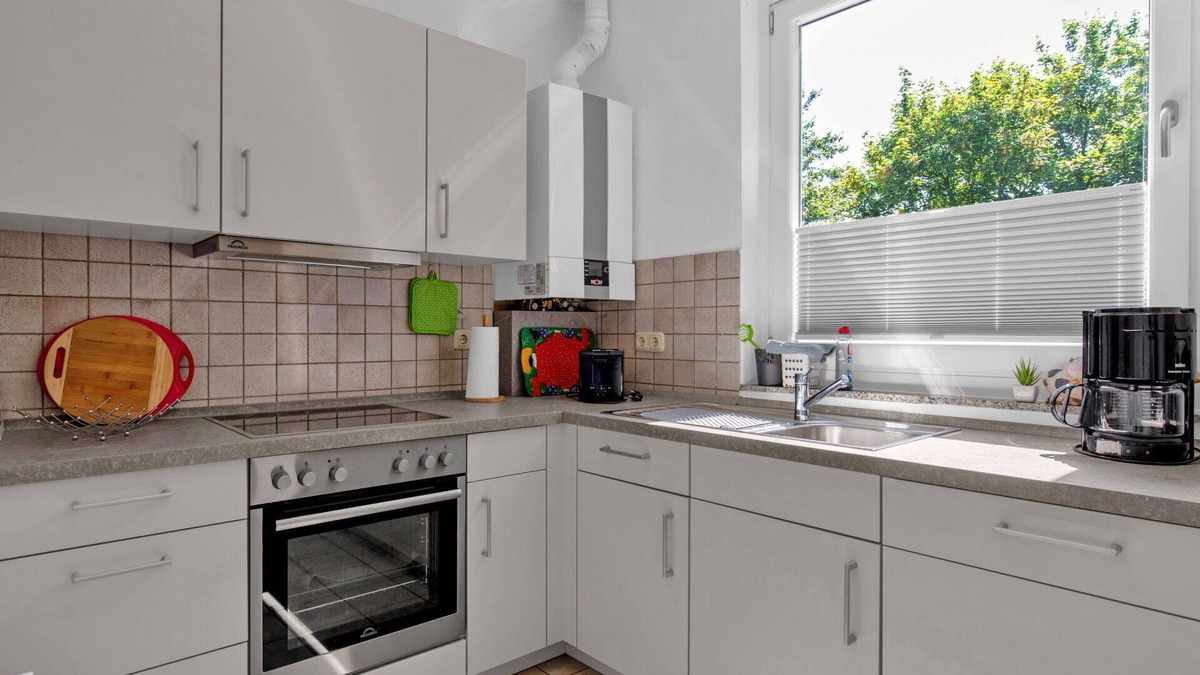 Warwerort Apartment | Cosy apartment for 6 people with WIFI, TV, terrace, pets allowed and parking