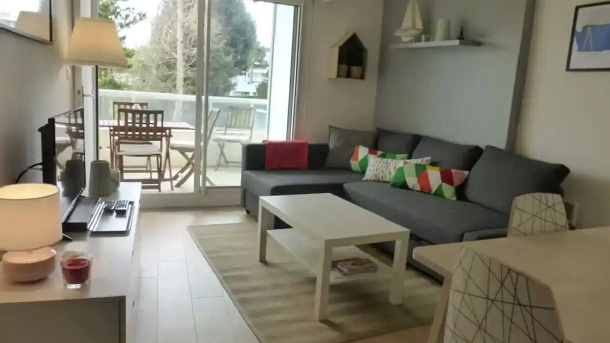 La Baule-Escoublac Apartment | Cosy apartment, park view, 3 mins from Benoit beach