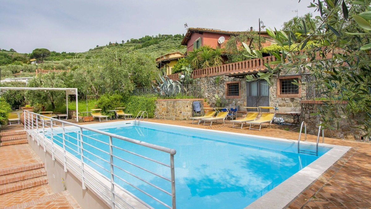 Pieve a Nievole Apartment | Cosy apartment for 3 guests with WIFI, hot tub, pool, TV, patio, pets allowed and parking