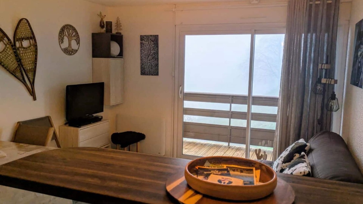 Cadeilhan-Trachere Apartment | Cosy apartment overlooking the valley at the foot of the slopes at pla d'adet 4/5 pers.