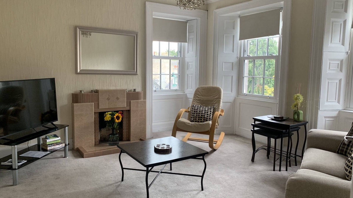 Lanark Apartment | Cosy Apartment 2 - Lanark Town Centre
