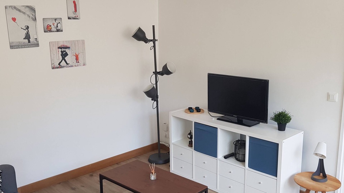 Sevres Apartment | Cosy apartment close Eiffel Tower and Castle of Versailles.