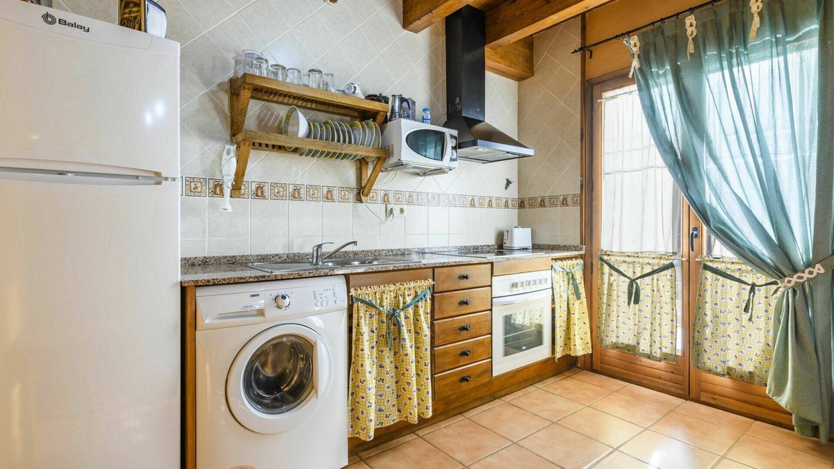 Olocau del Rey Villa | Cosy apartment in villa for 2 people with WIFI, TV, balcony, pets allowed and panoramic view
