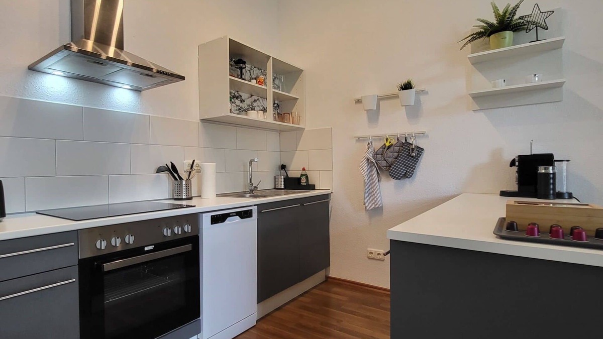 Magdeburg Apartment | Cosy apartment for 2 people with TV, balcony and parking