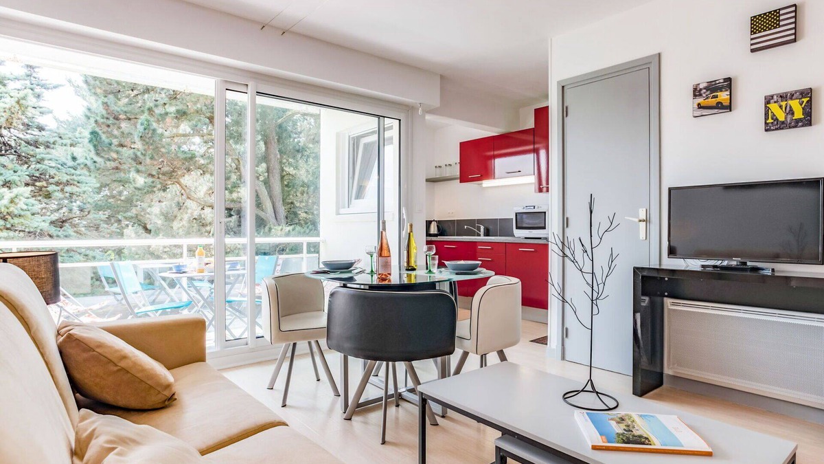 Carnac Apartment | Cosy apartment for 2 people with WIFI, TV, balcony and pets allowed