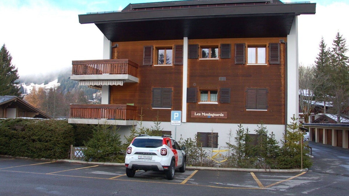 Villars-sur-Ollon Apartment | Cosy apartment for 2 people with WIFI, TV, balcony and pets allowed