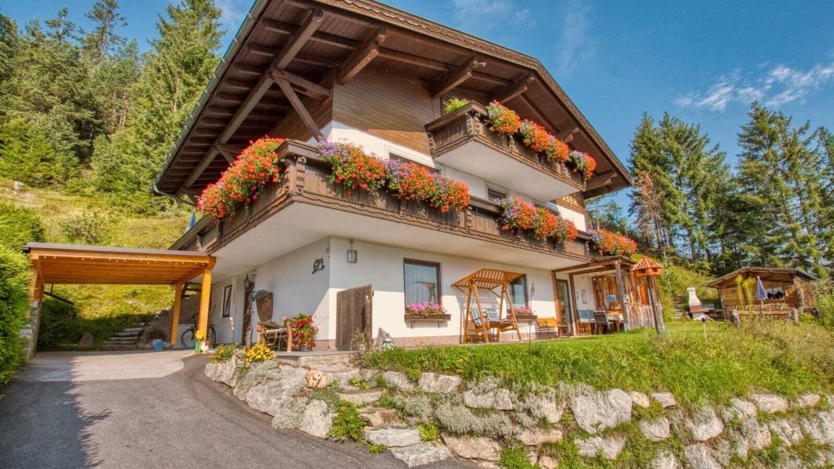 Seefeld in Tirol Apartment | Cosy Apartment for 2 to 6 people with wonderful views, and exclusive garden