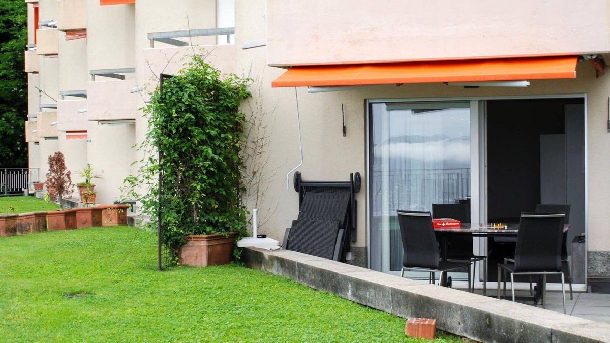 Lugano Apartment | Cosy apartment for 3 people with pool, WIFI, TV, terrace and panoramic view