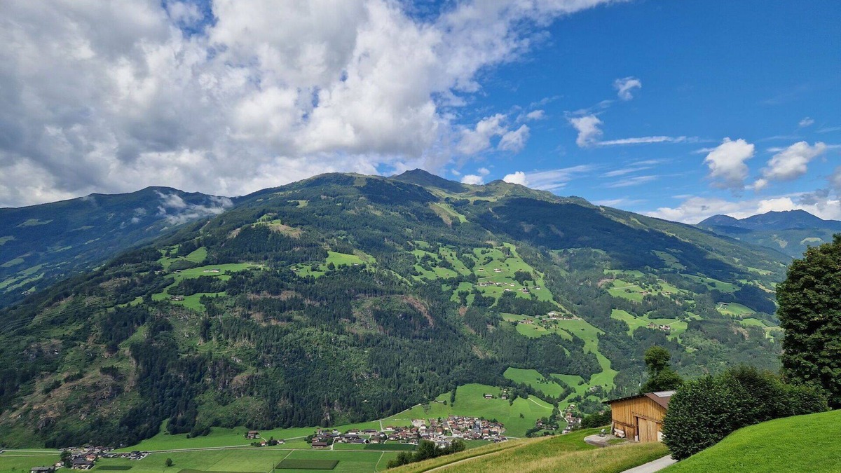Distelberg Apartment | Cosy apartment for 4 people with WIFI, TV, terrace and parking