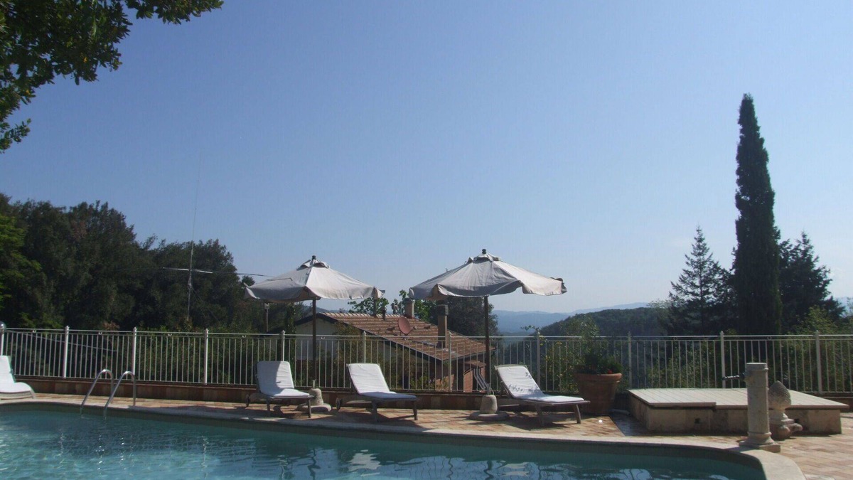 Val Canina Apartment | Cosy apartment for 4 guests with WIFI, pool, TV, patio and parking