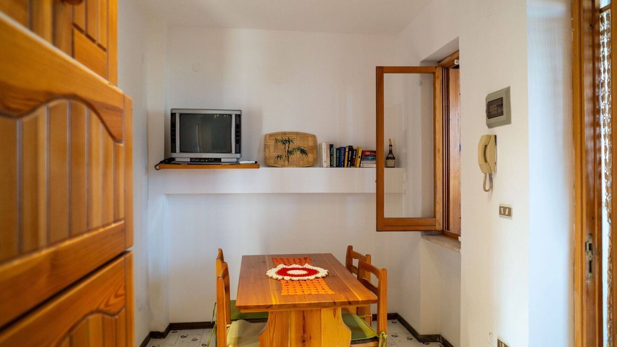 Marina di Vasto Apartment | Cosy apartment for 4 guests with TV, terrace, pets allowed and parking