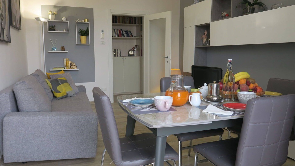 Savena Apartment | Cosy apartment for 4 people with WIFI, A/C, TV, balcony and parking