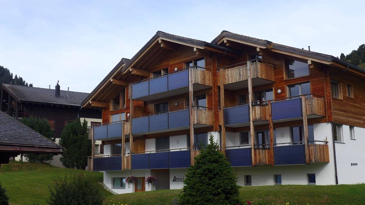 Riederalp Apartment | Cosy apartment for 4 people with WIFI, TV and balcony