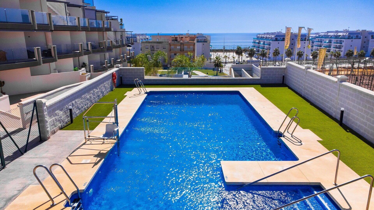 Los Llanos Apartment | Cosy apartment for 4 people with A/C, WIFI, pool, TV and patio