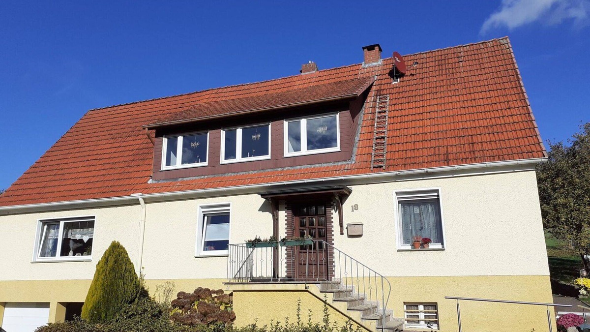 Luegde Apartment | Cosy apartment for 4 people with WIFI, TV, balcony, pets allowed, panoramic view and parking