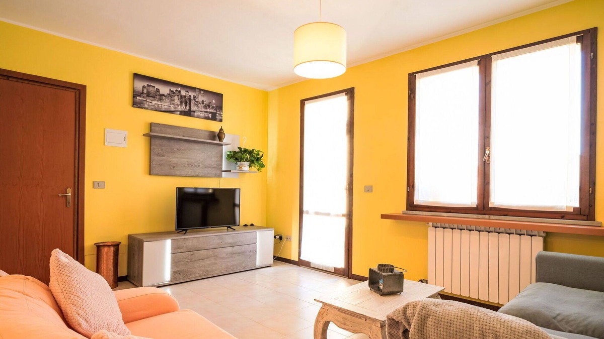 Pignone Apartment | Cosy apartment for 5 guests with WIFI, pool, TV, terrace and parking