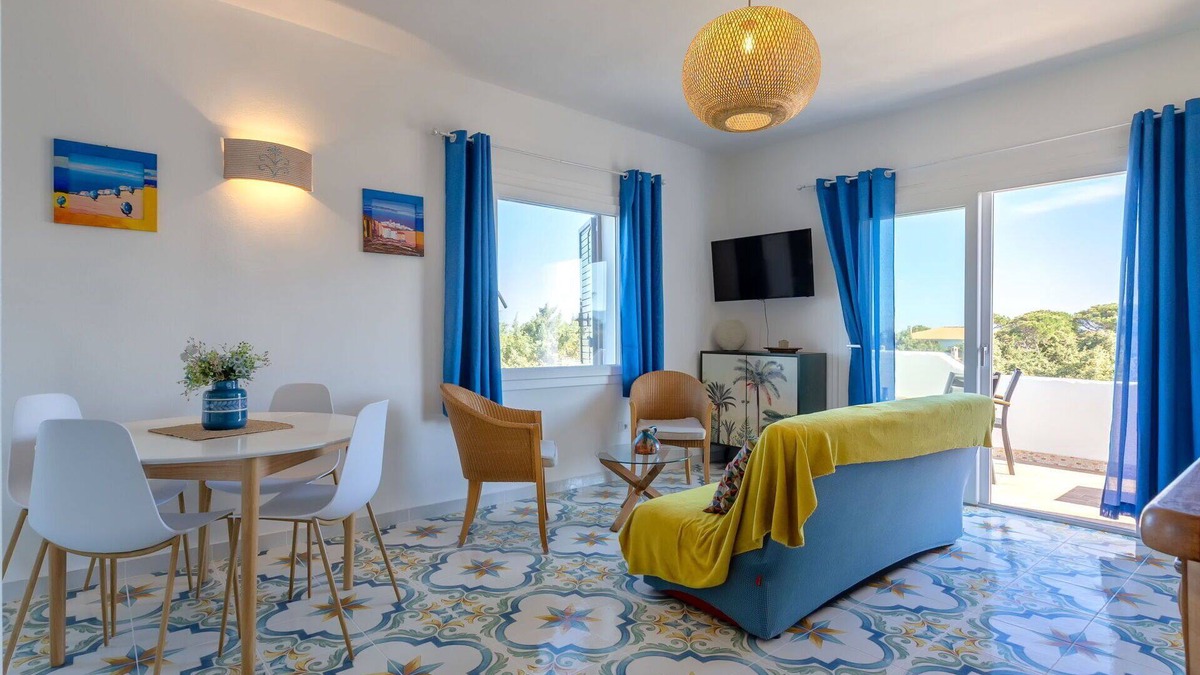 Eden Beach Apartment | Cosy apartment for 5 guests with A/C, TV, patio and parking