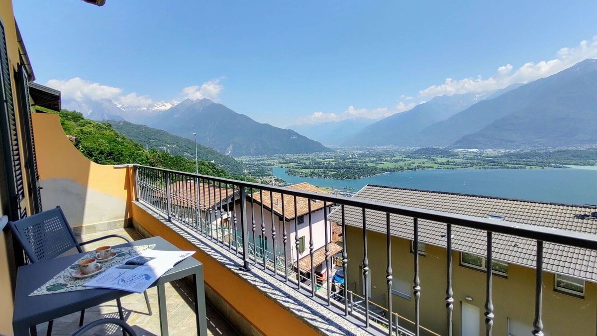 Aurogna Apartment | Cosy apartment for 5 people with WIFI, TV, terrace, pets allowed and parking