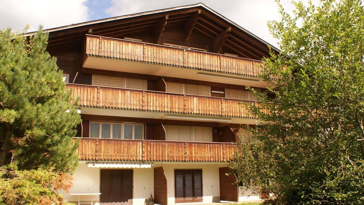 Zweisimmen Apartment | Cosy apartment for 6 people with WIFI, TV and balcony