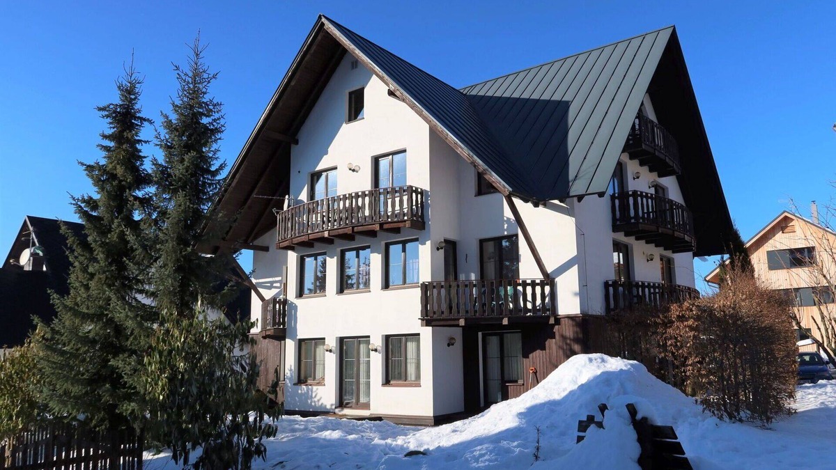 Harrachov Apartment | Cosy apartment for 6 people with WIFI, TV, balcony and pets allowed