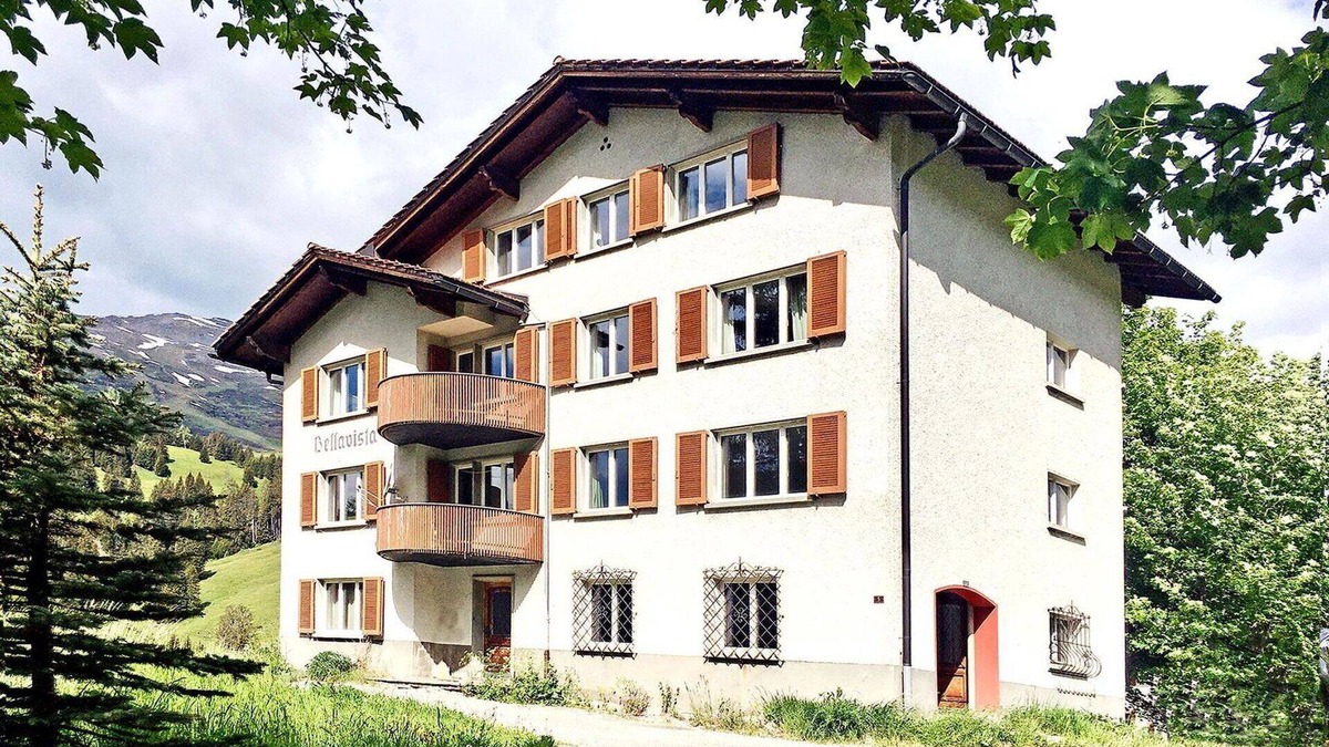 Parpan Apartment | Cosy apartment for 6 guests with WIFI, TV and balcony