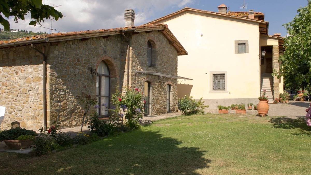 Pian di Sco Apartment | Cosy apartment for 6 guests with WIFI, pool, TV and parking