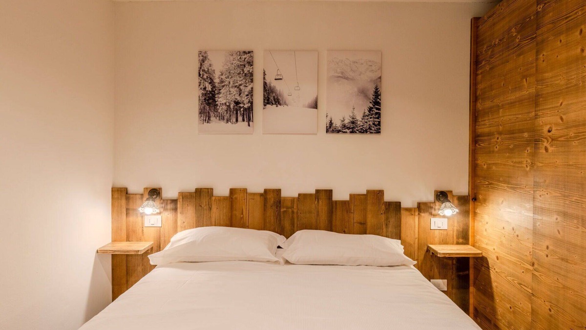 Pinzolo Apartment | Cosy apartment for 6 guests with WIFI, TV and patio