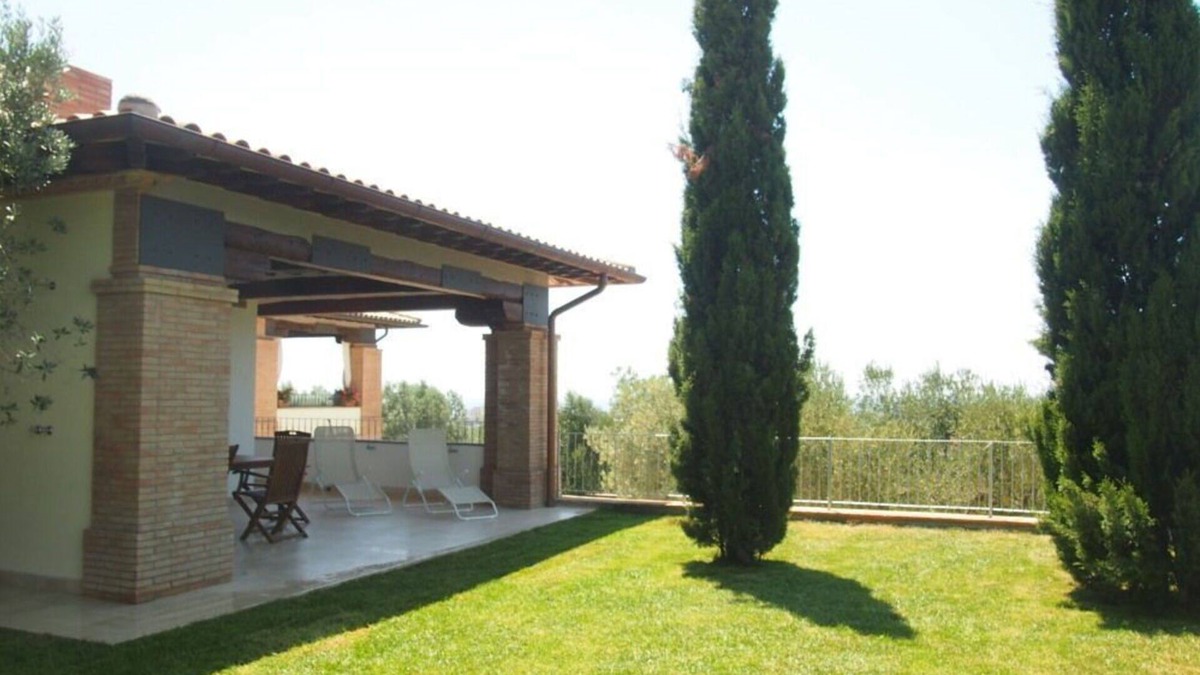 Follonica Apartment | Cosy apartment for 6 guests with WIFI, TV, patio, panoramic view and parking