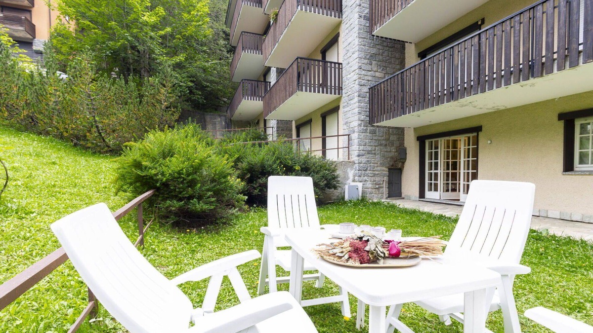 Madesimo Apartment | Cosy apartment for 6 people with WIFI, TV and parking