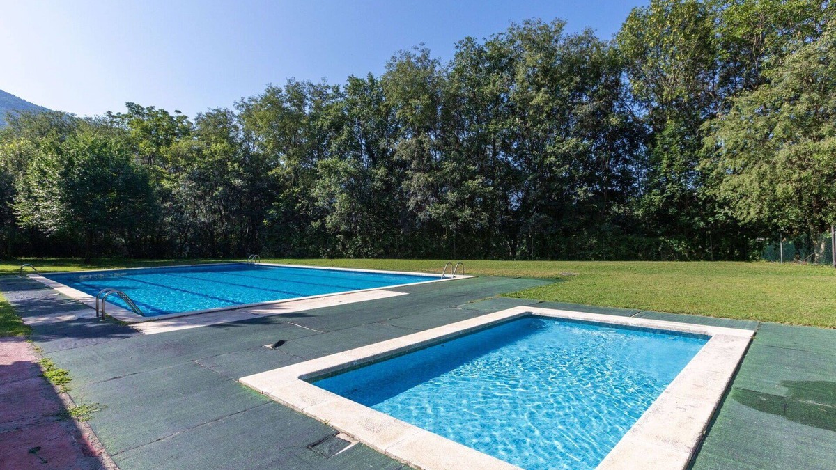 Sort Apartment | Cosy apartment for 6 people with pool, A/C, WIFI, TV and parking