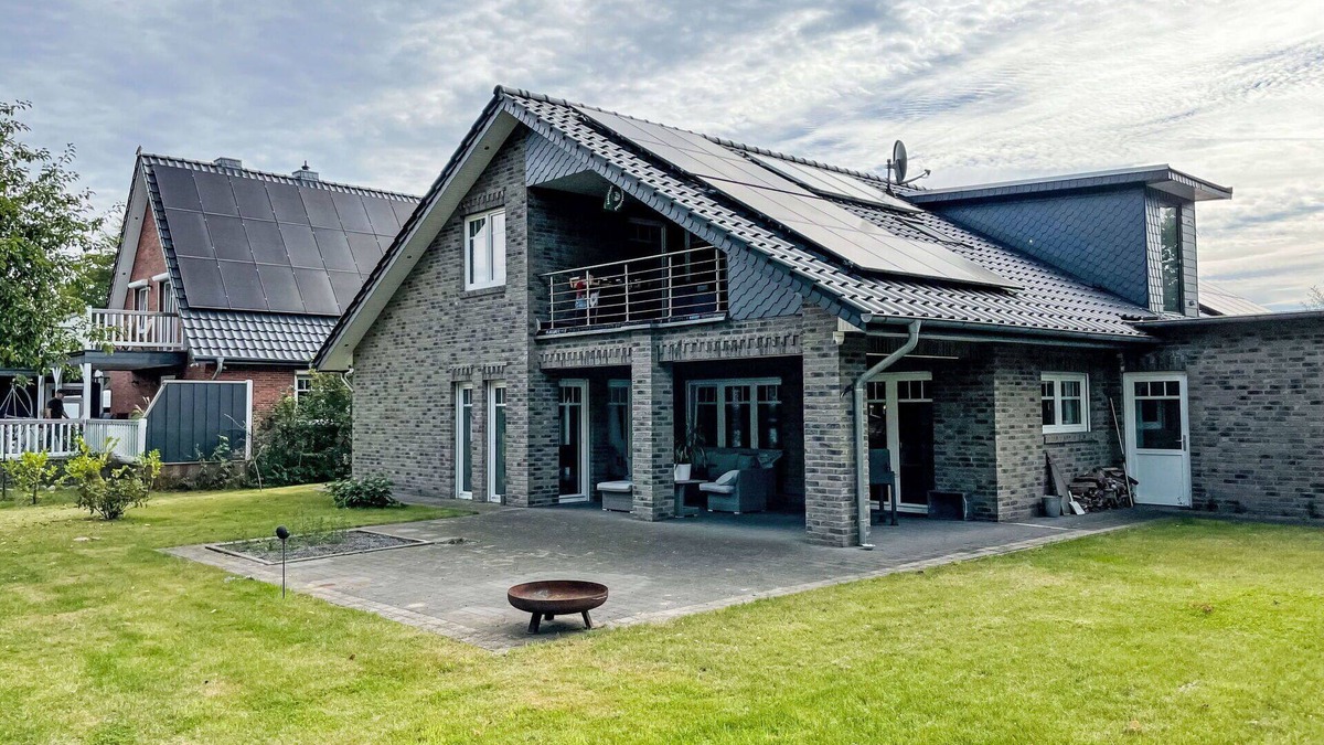 Hemmoor Apartment | Cosy apartment for 7 guests with WIFI, TV, terrace and parking