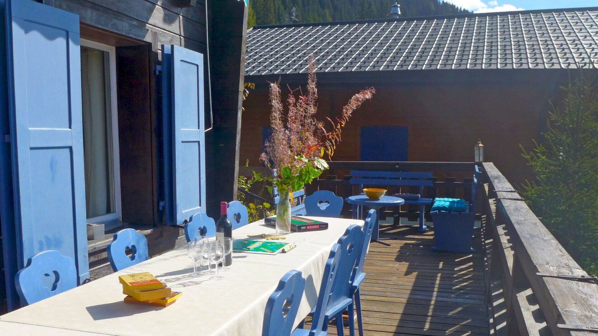 Verbier Apartment | Cosy apartment for 7 guests with WIFI, terrace, pets allowed and parking