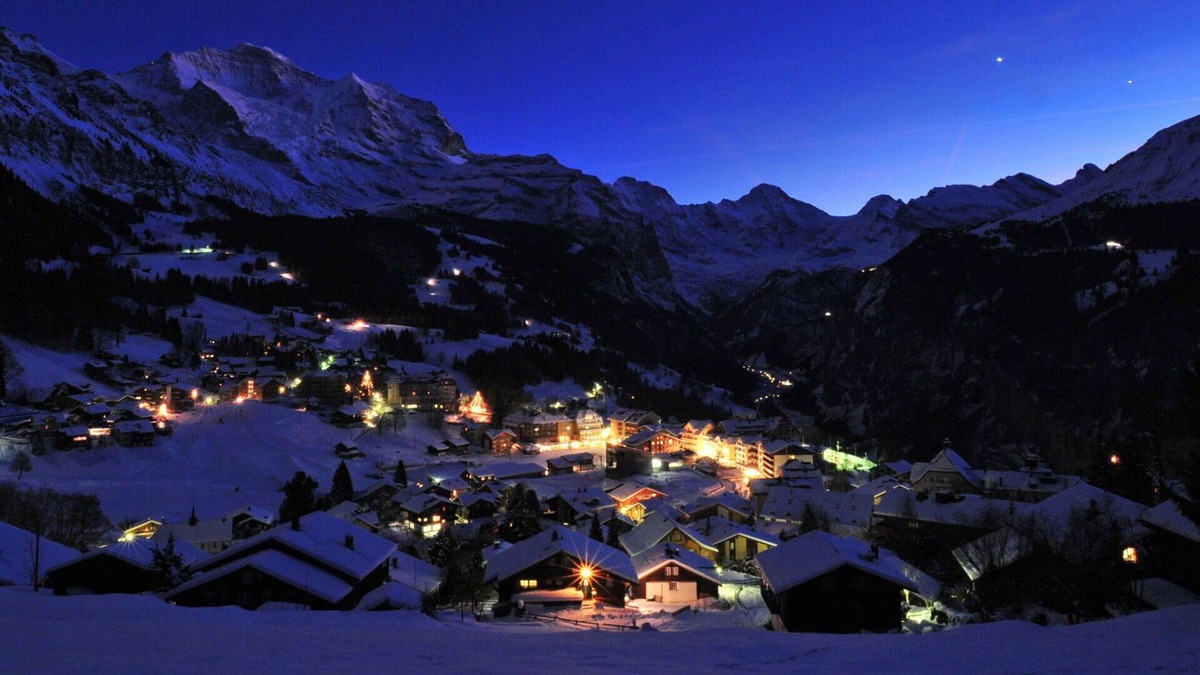 Wengen Apartment | Cosy apartment for 7 people with WIFI, TV and balcony