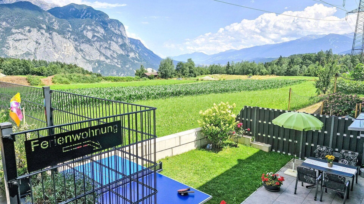 Oberperfuss Apartment | Cosy apartment for 4 people with WIFI, TV, terrace and parking