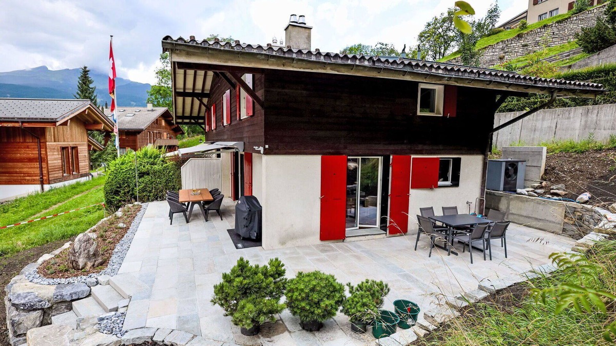 Grindelwald Apartment | Cosy apartment for 6 people with WIFI, TV, terrace, pets allowed and parking