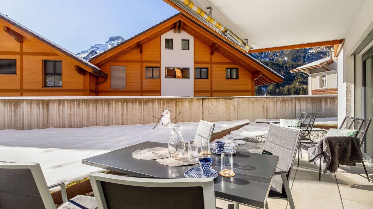 Blausee Apartment | Cosy apartment for 4 guests with WIFI, TV, terrace, panoramic view and parking